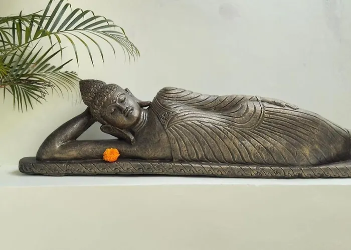 Ayu Padang 01 *